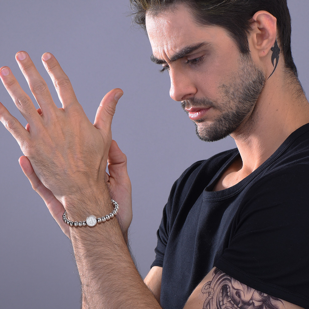 Men wearing beads bracelet