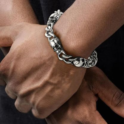 Men's Curb Chain Bracelet with Skull