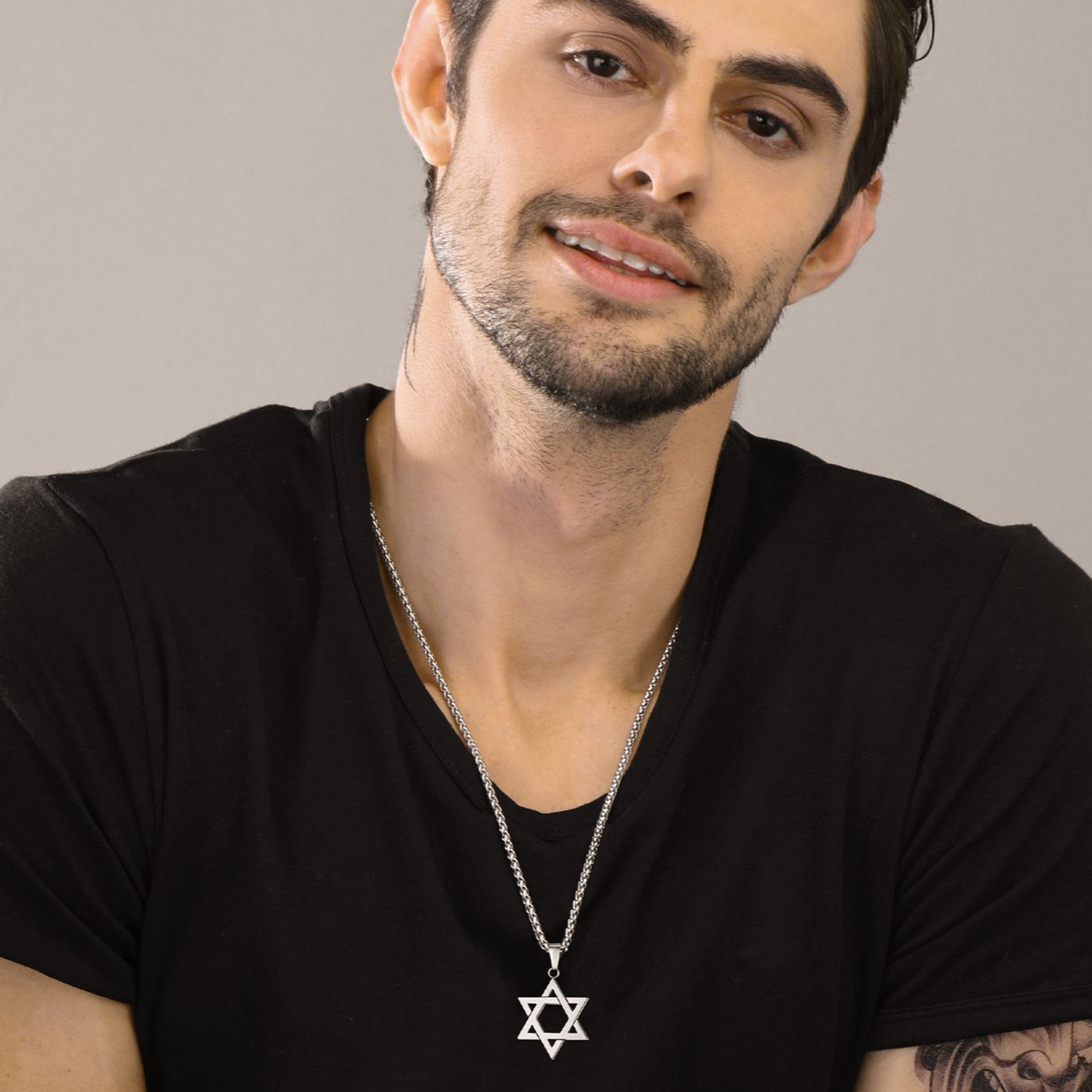 Star of David Penadant Necklace 