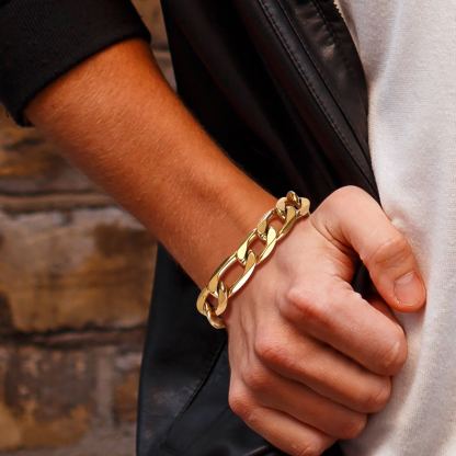 Men wearing a 13mm stainless steel figaro bracelet on wrist, casual everyday style