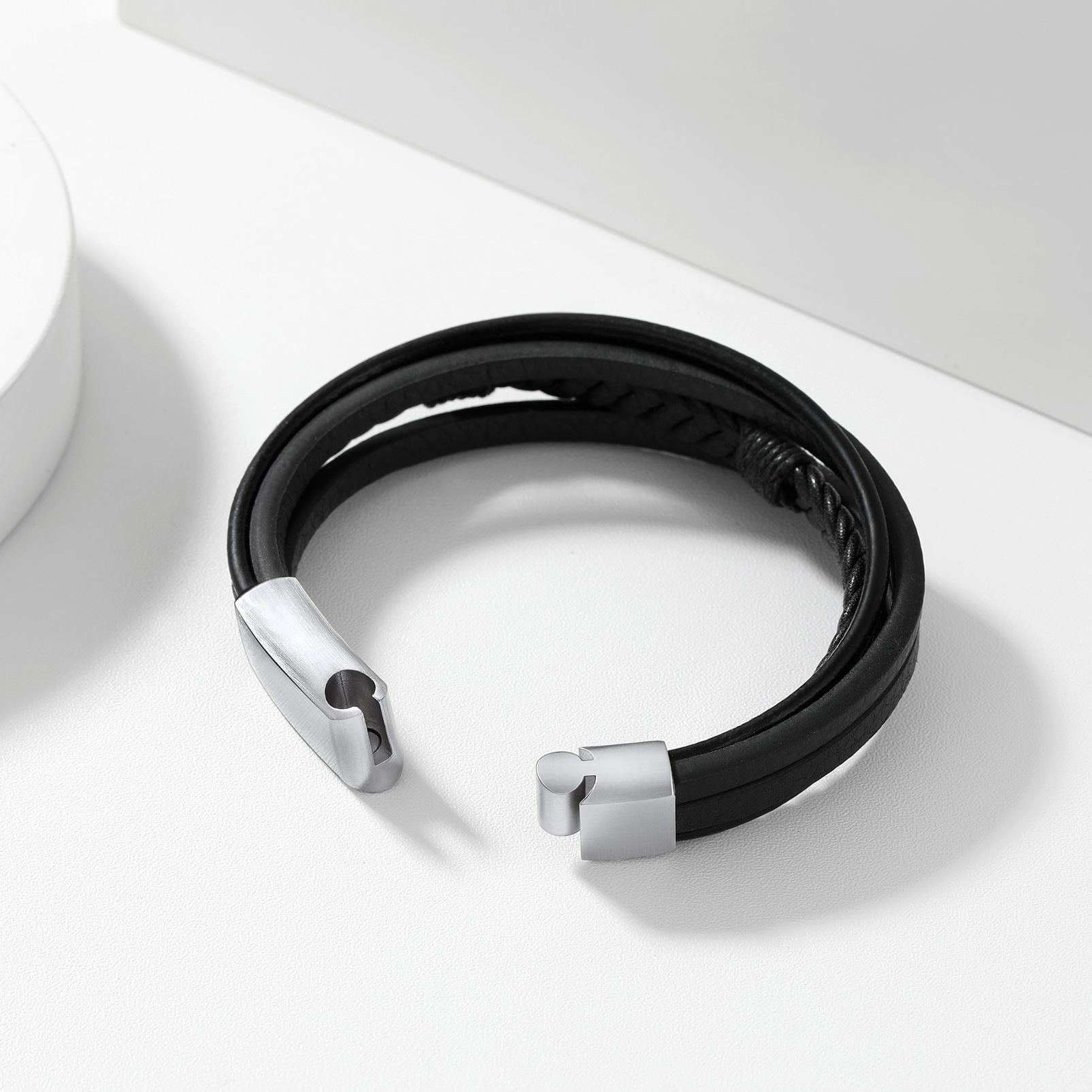 Men’s Braided Leather Bracelet With Magnetic Clasp - product detail(2)