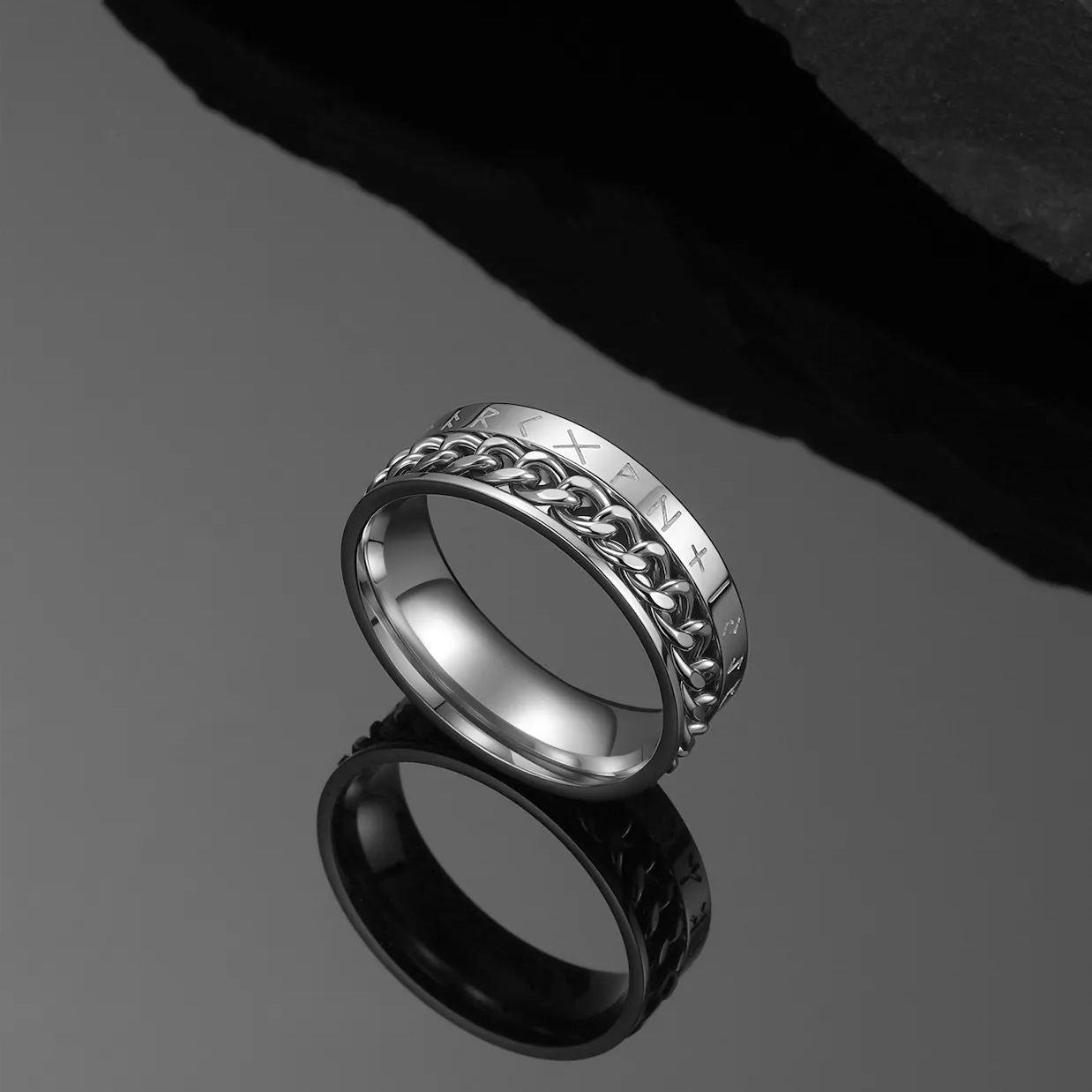 Stainless-Steel-Viking-Ring-Norse-Compass-Fathers-Day-Gift-DETAIL