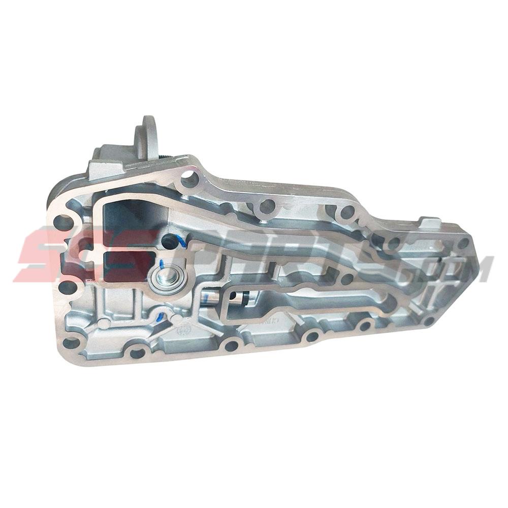 4934217 Lubricating Oil Filter Head 