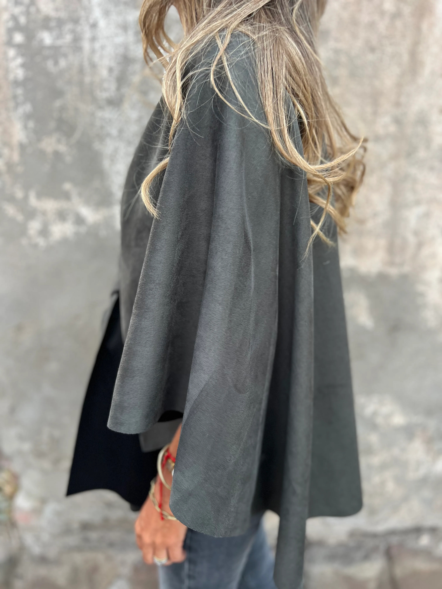 CLEARANCE SALE🔥V-Neck Faux Suede Poncho Cape
