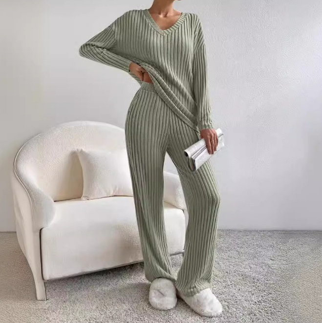 New autumn and winter straight pants loose V-neck pit stripe knitted set