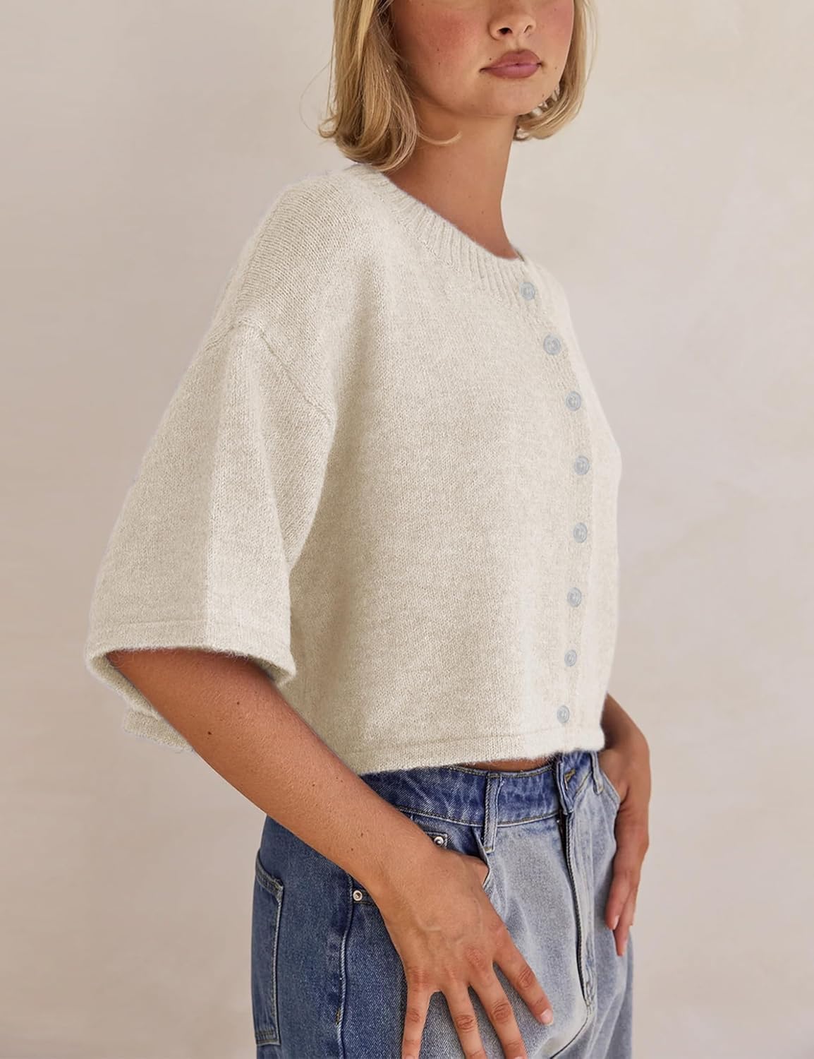 Lightweight Cropped Button Cardigan