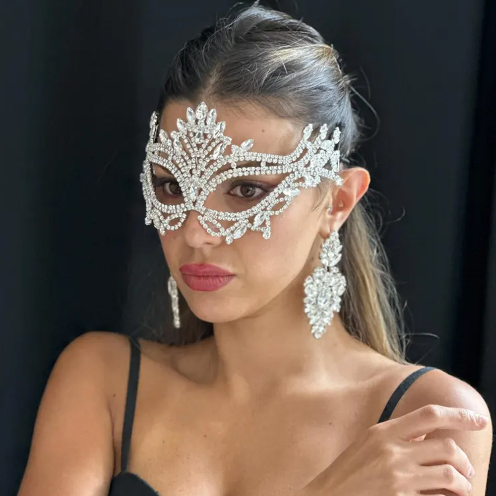 White diamond in gold