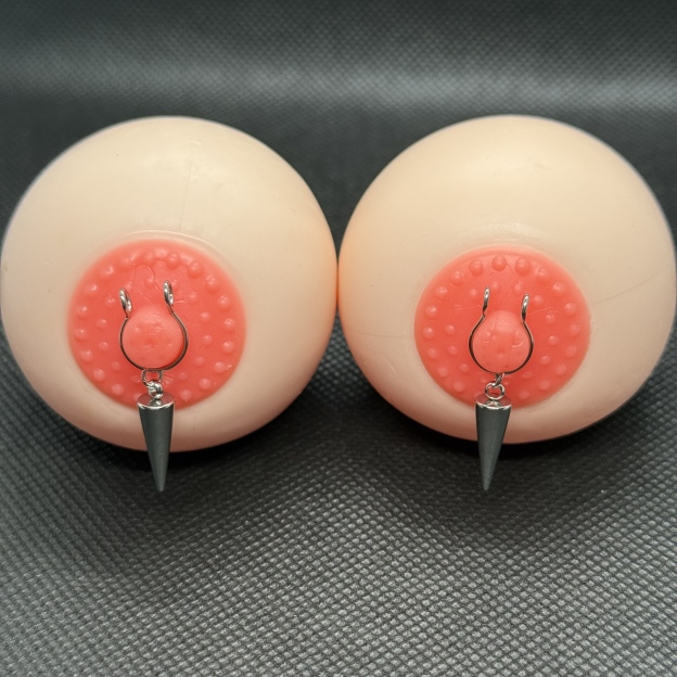 Punk men's piercing-free nipple clamps