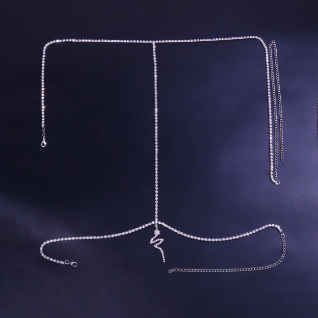 Snake-shaped pendant leg chain fully set with diamonds