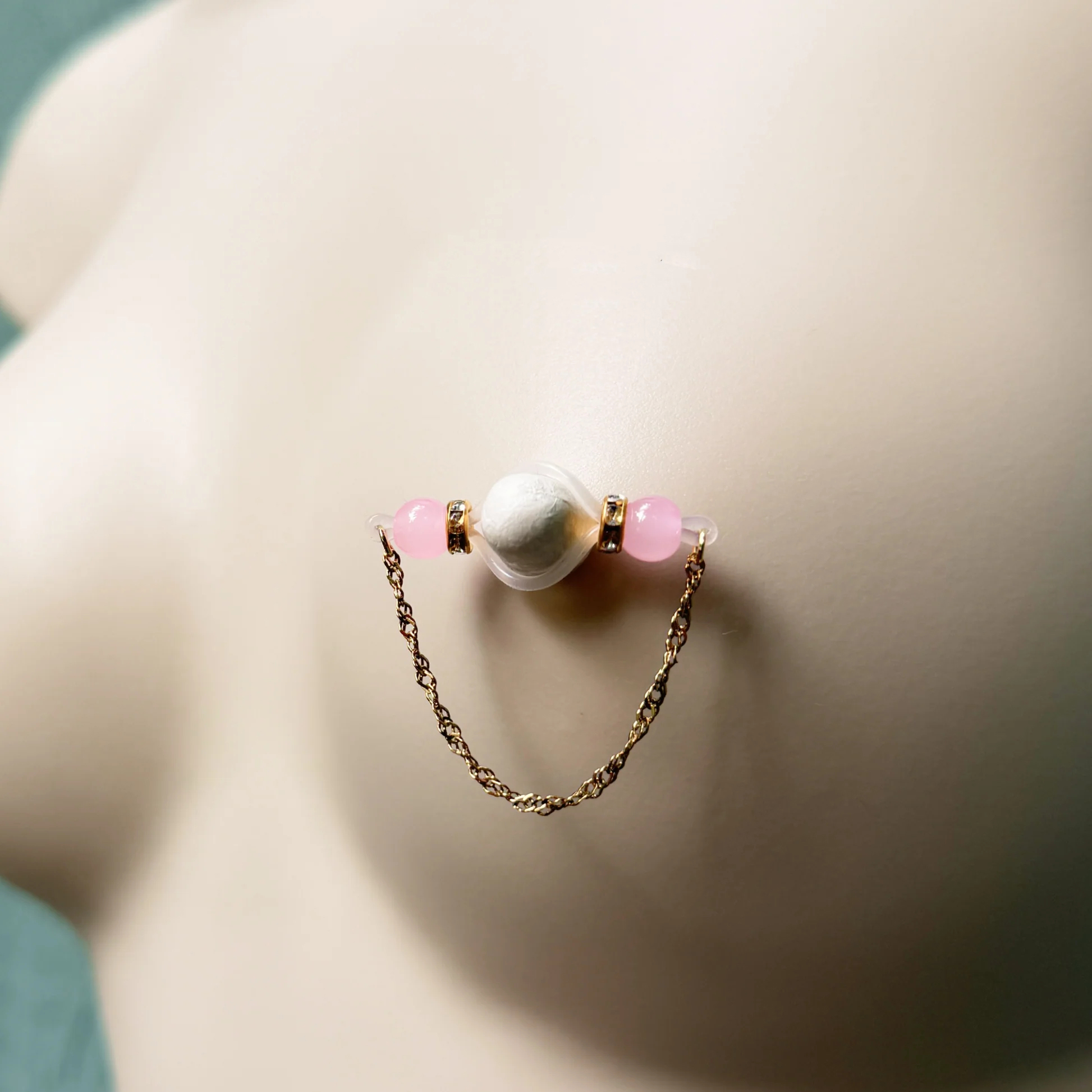 Custom-made glass bead twist chain