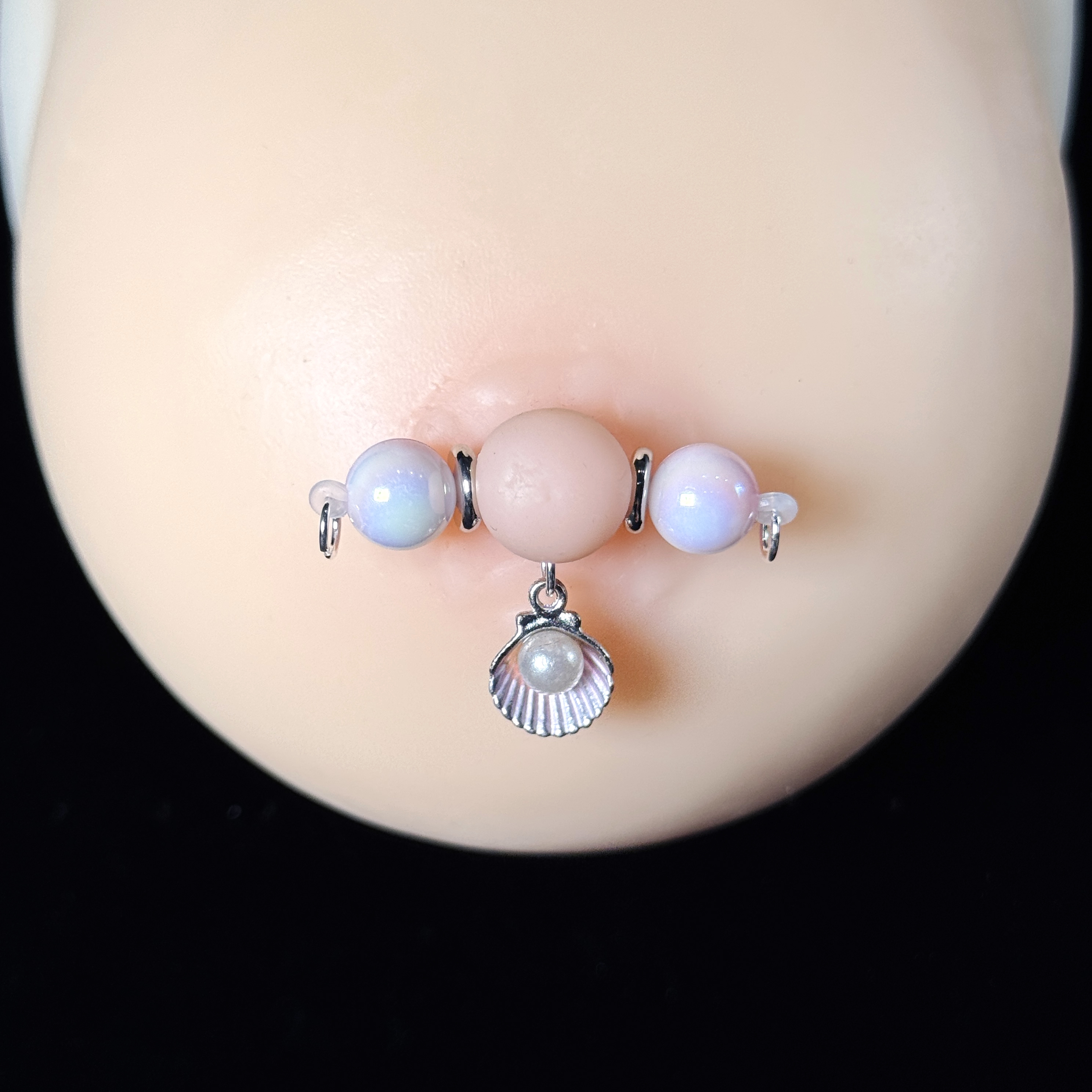 Pearl Shell Temptation