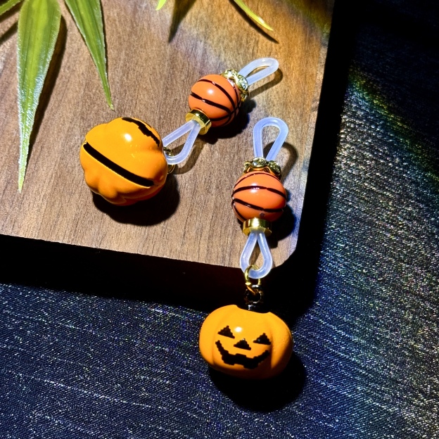 Pumpkin Game Night Charm Clip
