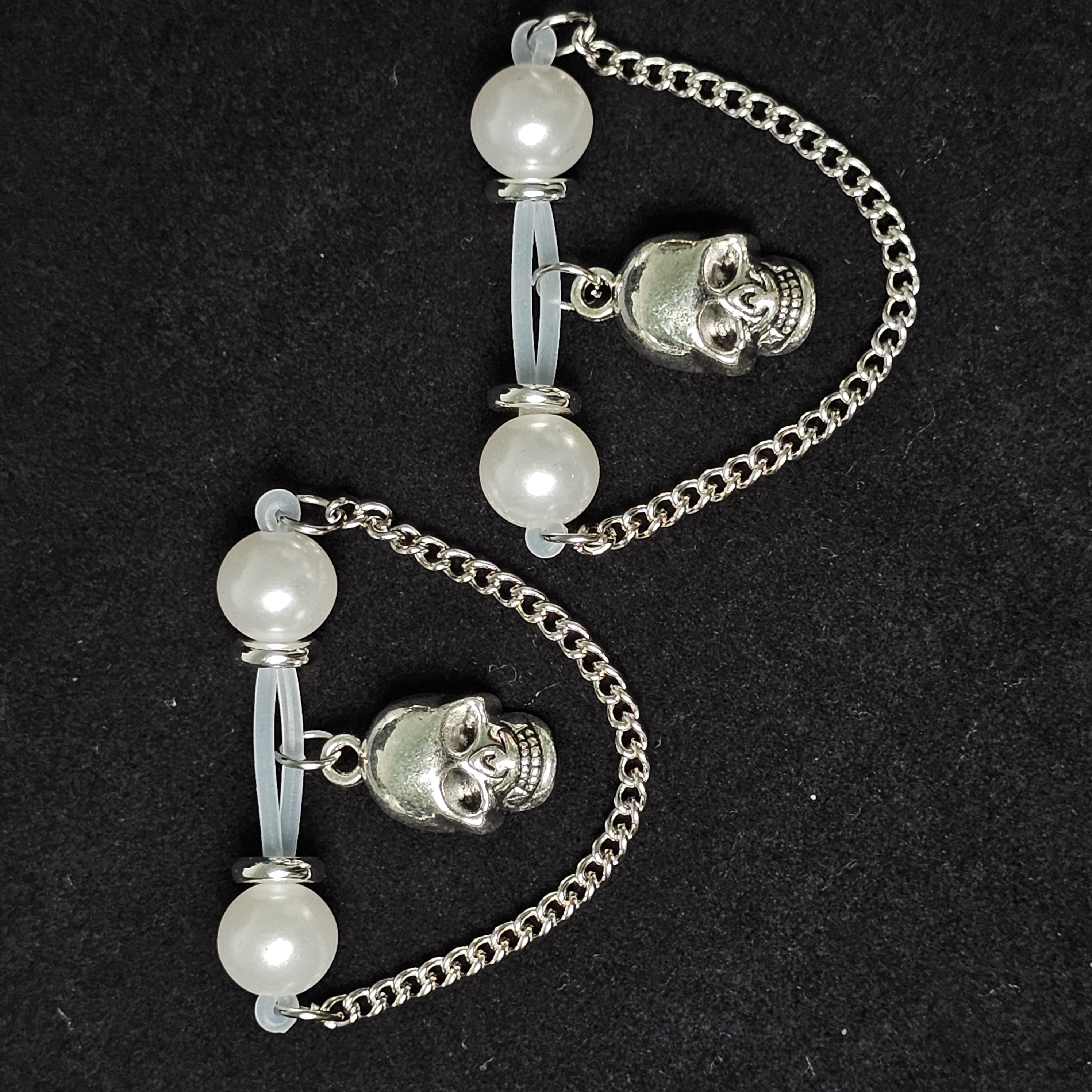 Halloween nipple clamps pearl skull