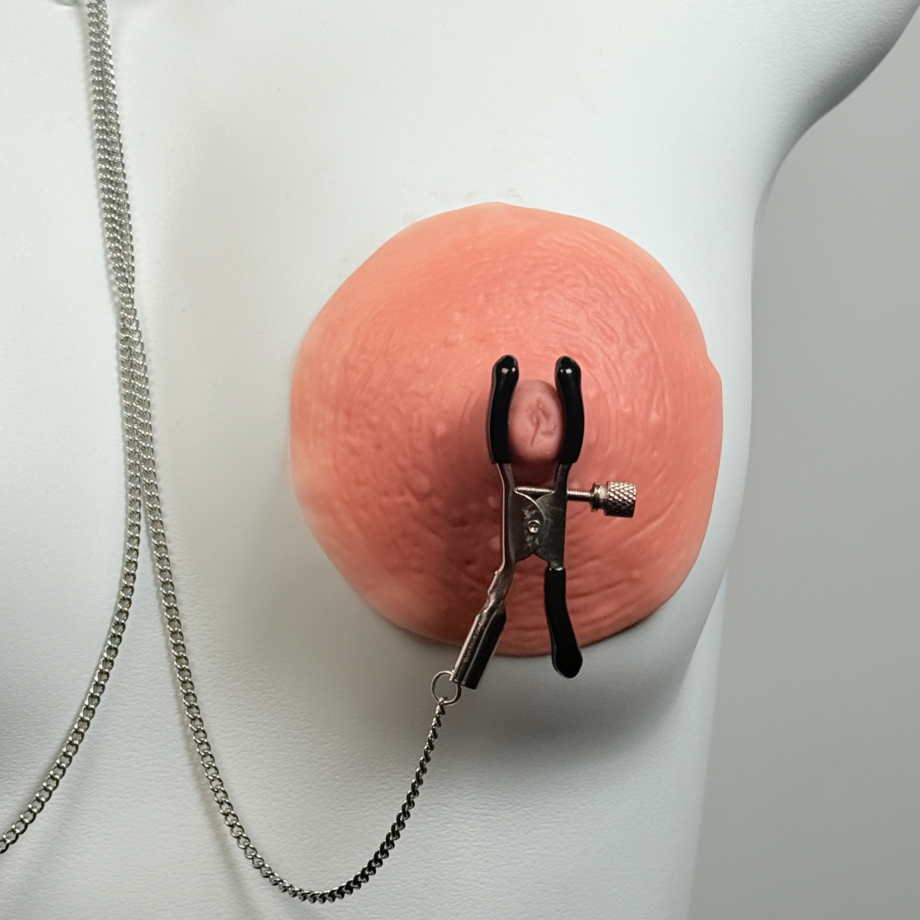 Clip-on nipple chain