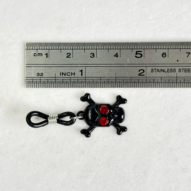 Dark Skull Non-Piercing Nipple Clamp