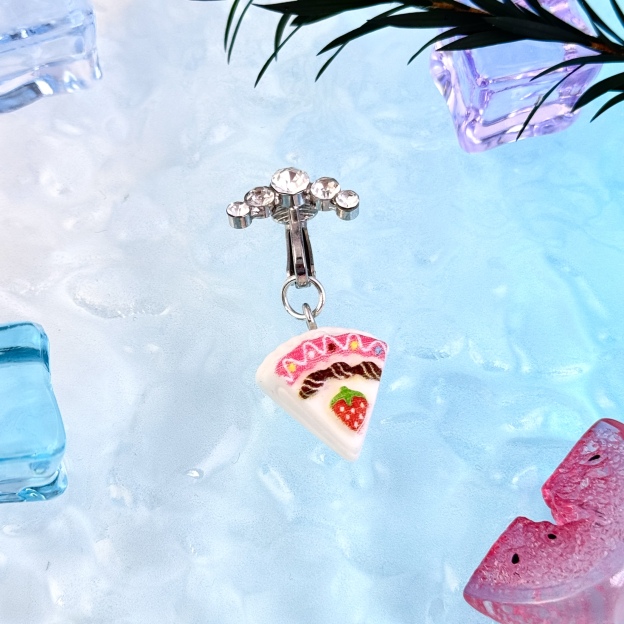Non-piercing pizza charm navel clip