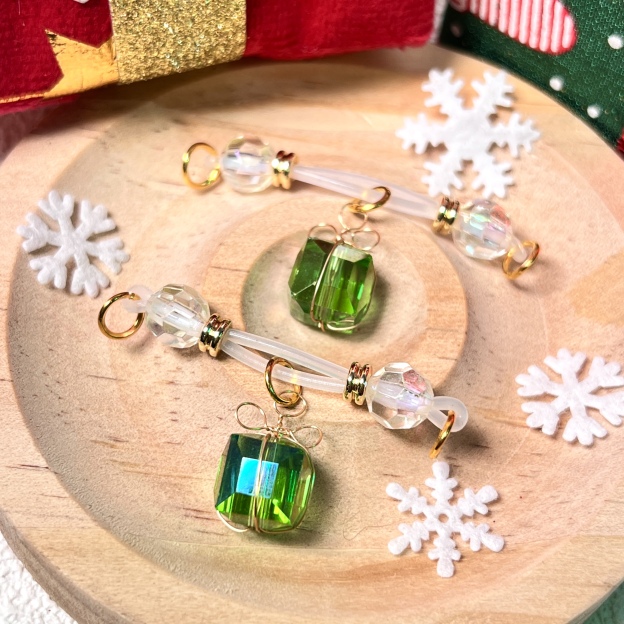 Green Gem Frost Clips