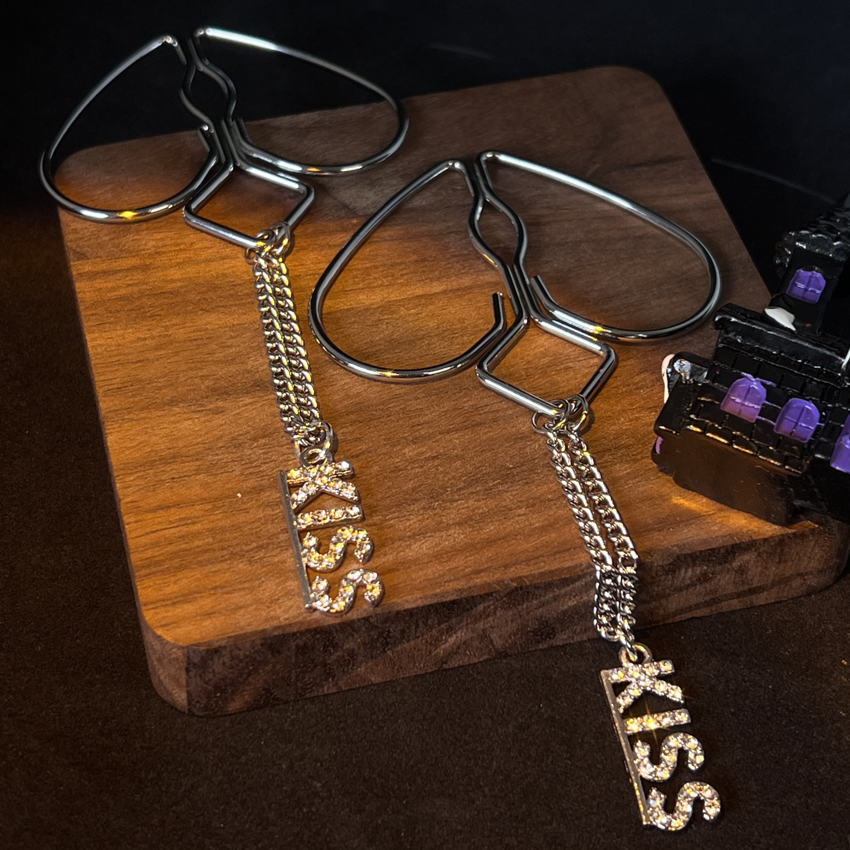 Bold KISS Men’s Nipple Jewelry