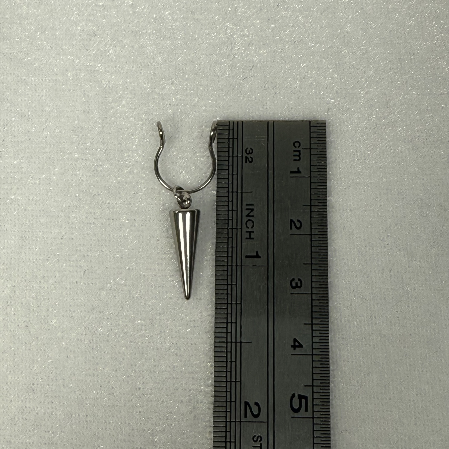 Punk men's piercing-free nipple clamps