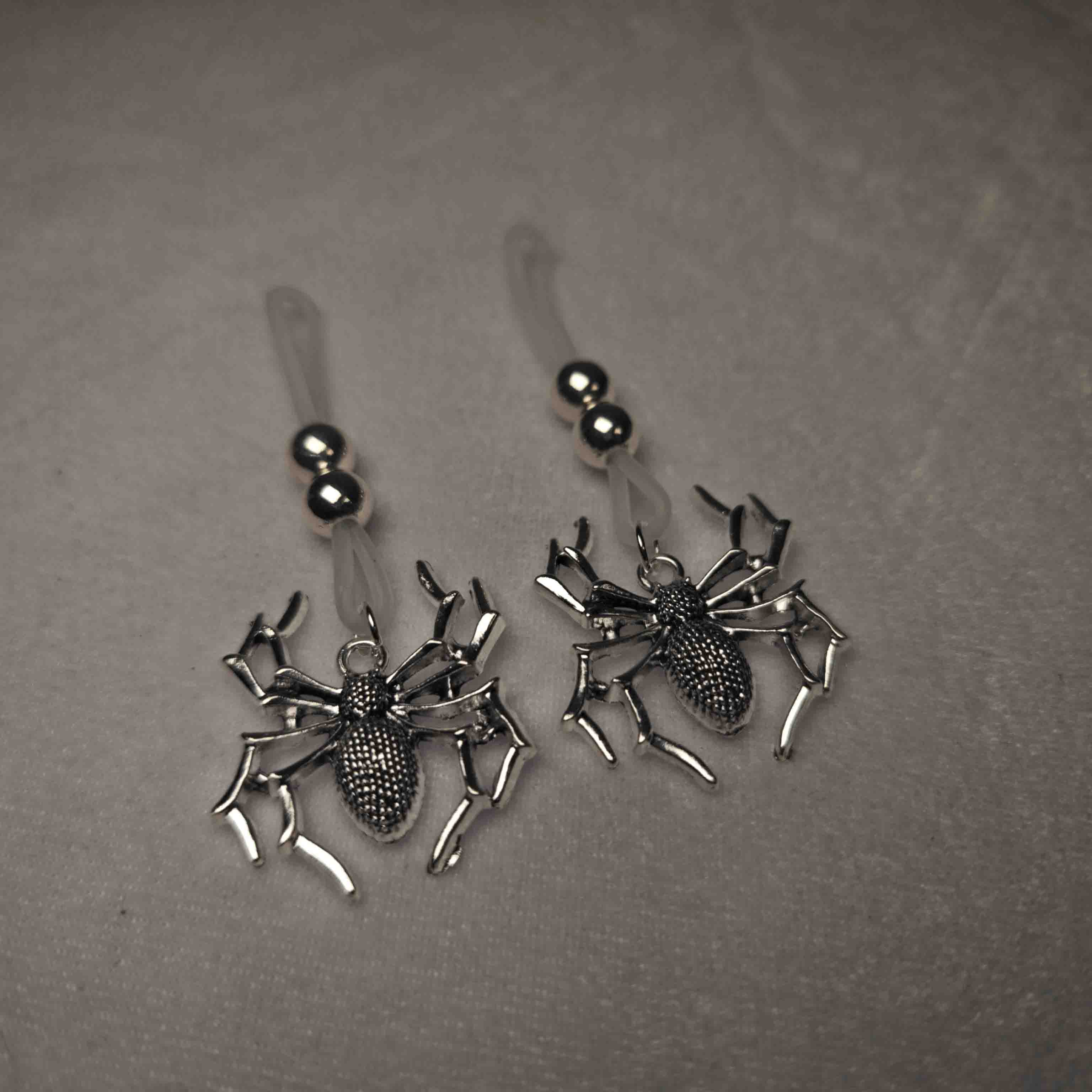 Spooky Spider Clips