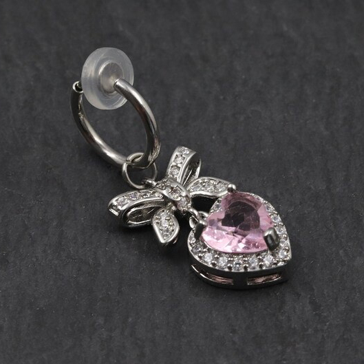 Heart-shaped pendant false belly button