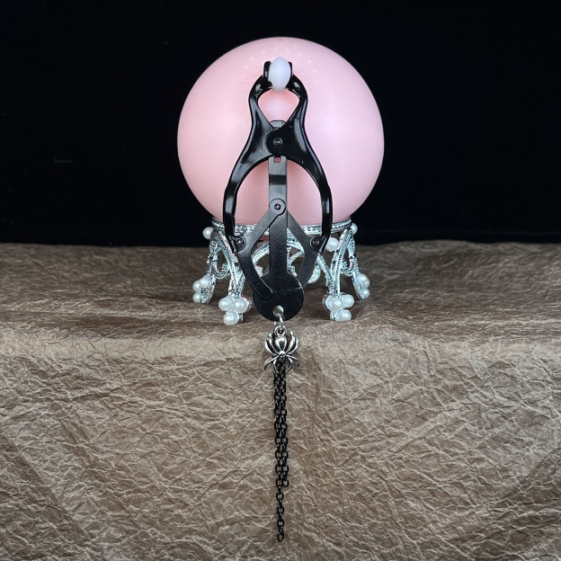 Venom Chain Spider Clamps