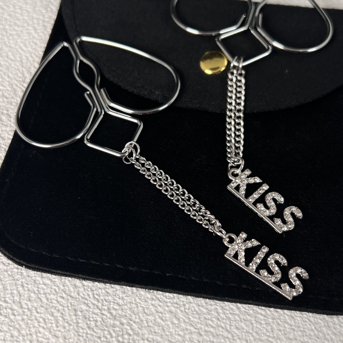 Bold KISS Men’s Nipple Jewelry