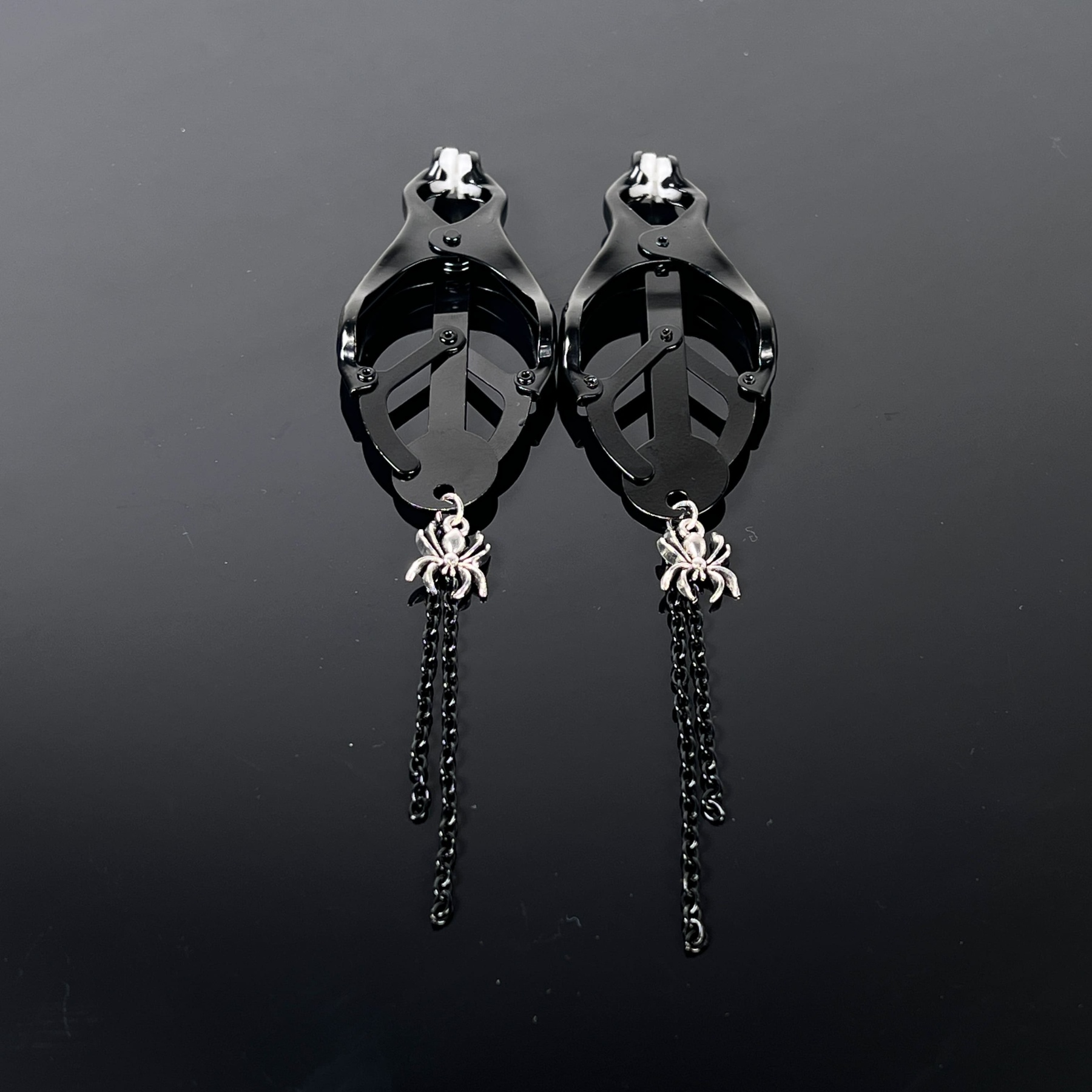 Venom Chain Spider Clamps