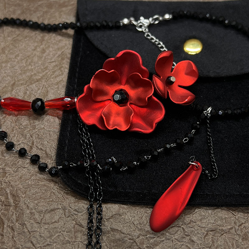 Scarlet Bloom Set 💋