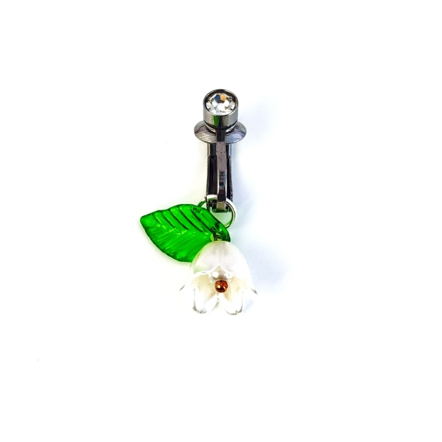 Gardenia petal navel clip
