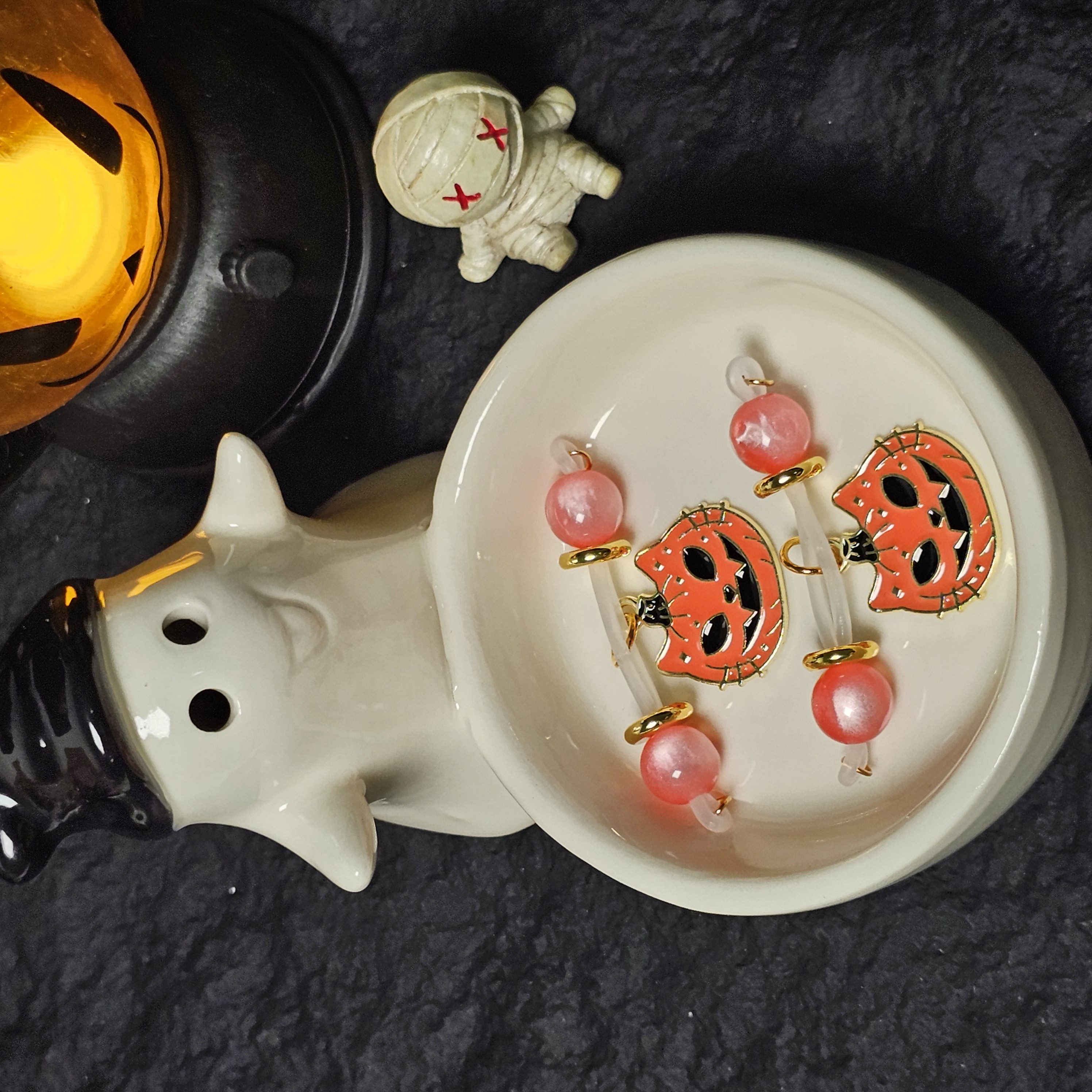 Adjustable Crystal Bead Playful Cat