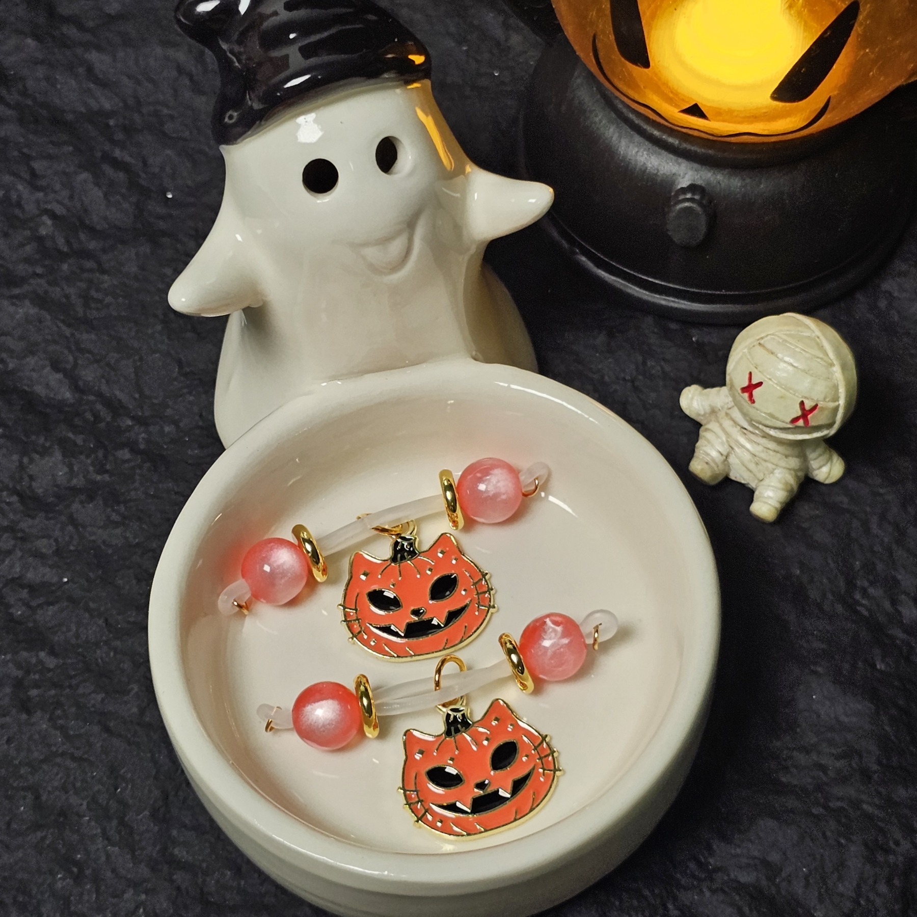 Adjustable Crystal Bead Playful Cat