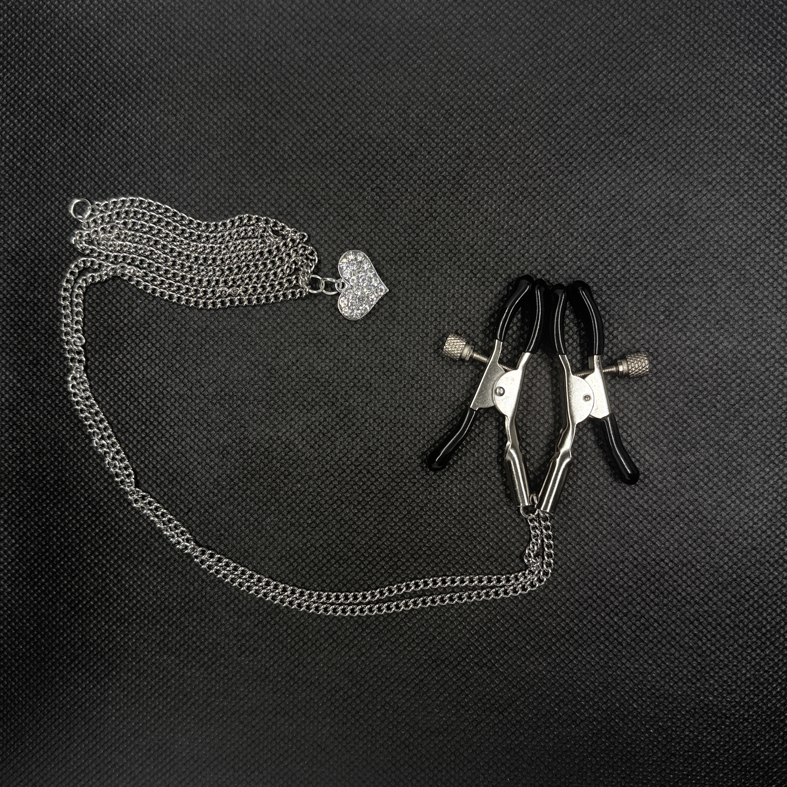 Clip-on nipple chain