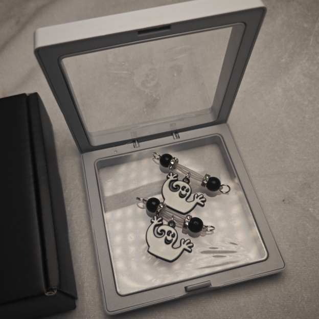 Spooky Seduction Clips