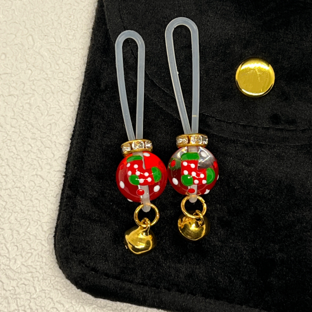 Jingle Temptation Clamp