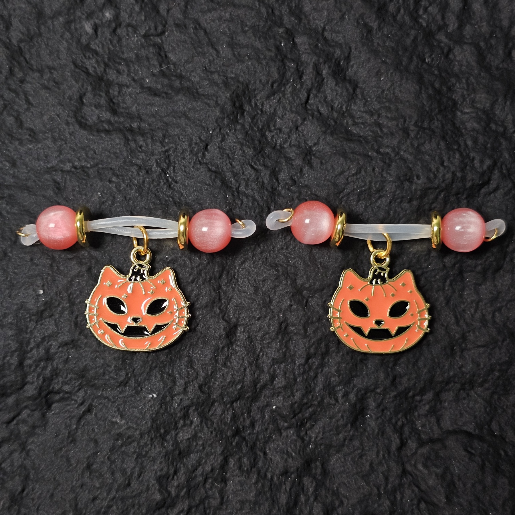 Adjustable Crystal Bead Playful Cat