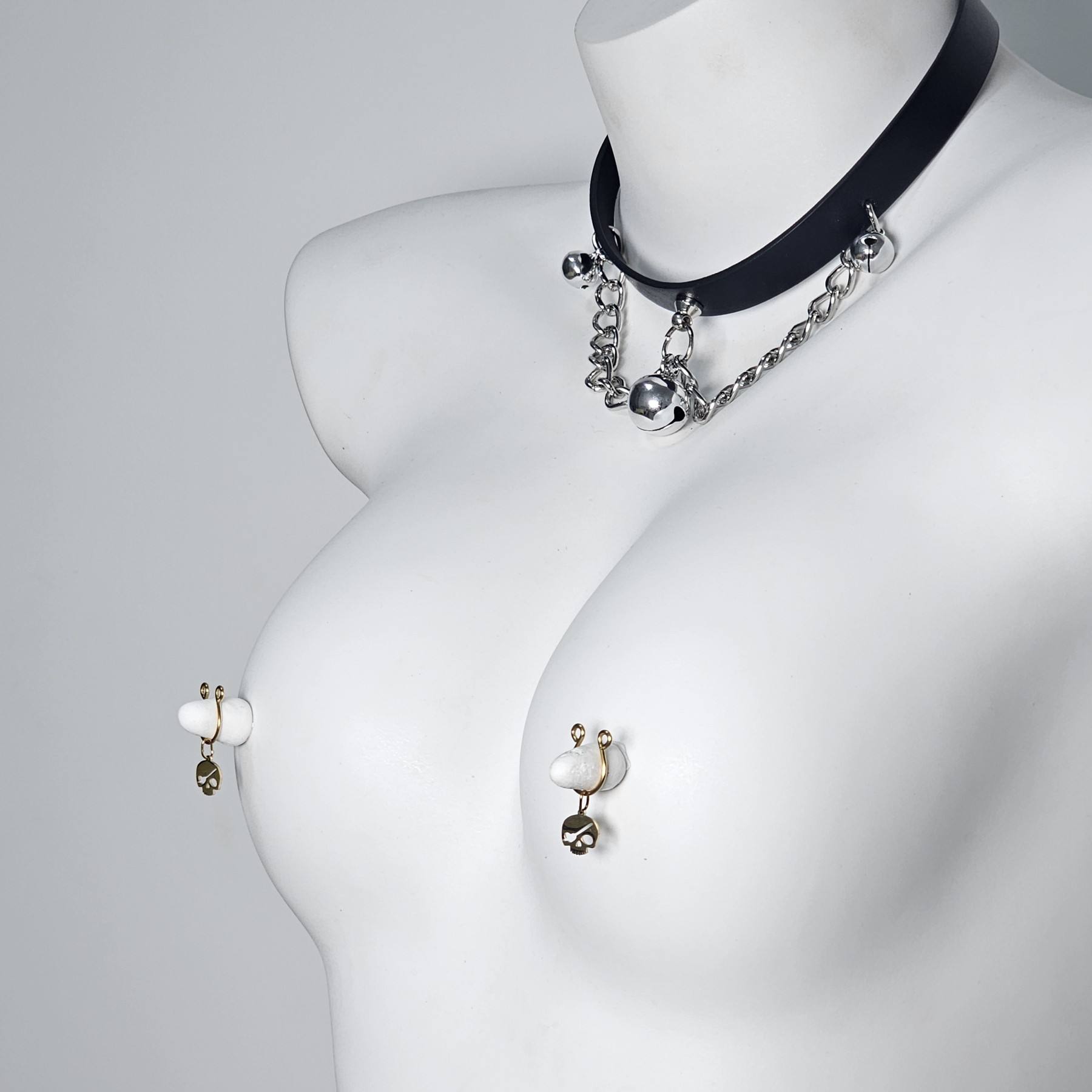 Gilded skull pendant