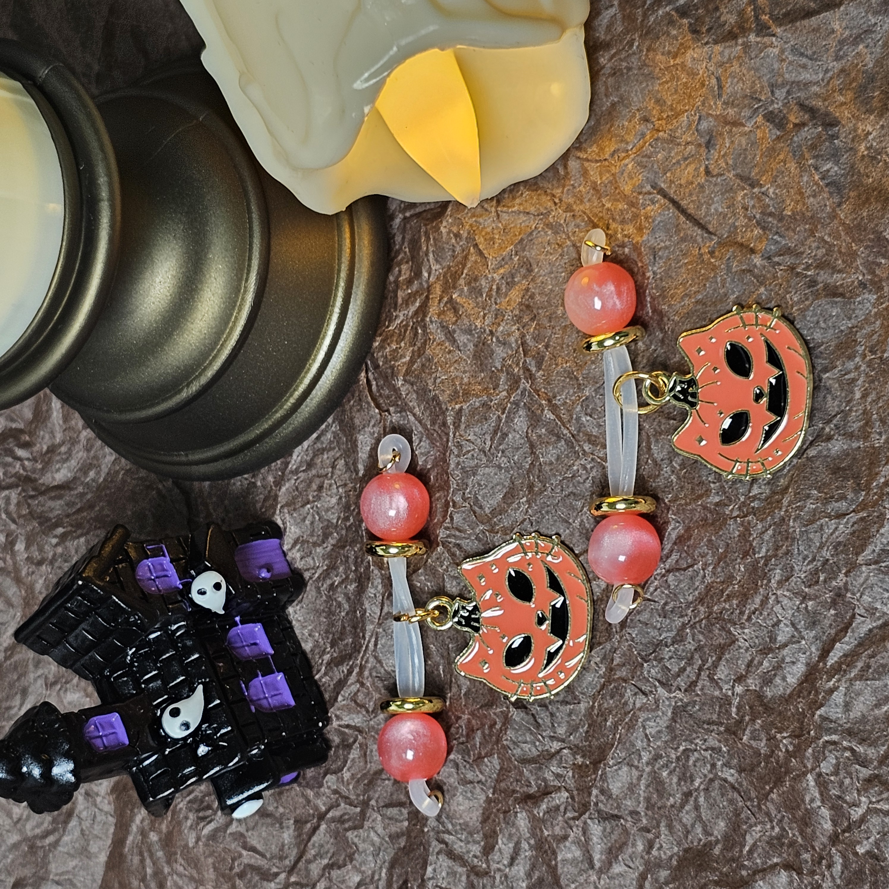 Adjustable Crystal Bead Playful Cat