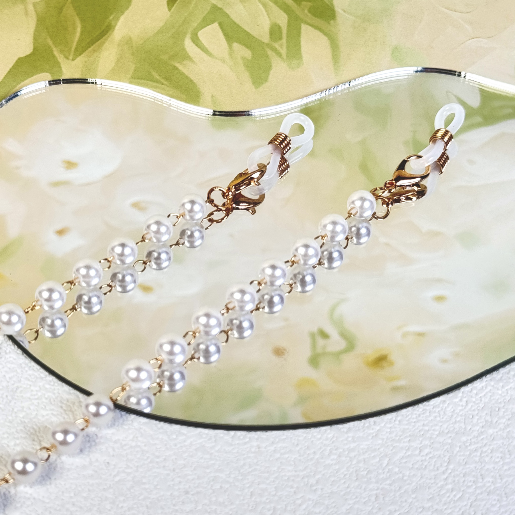 Extended pearl chain