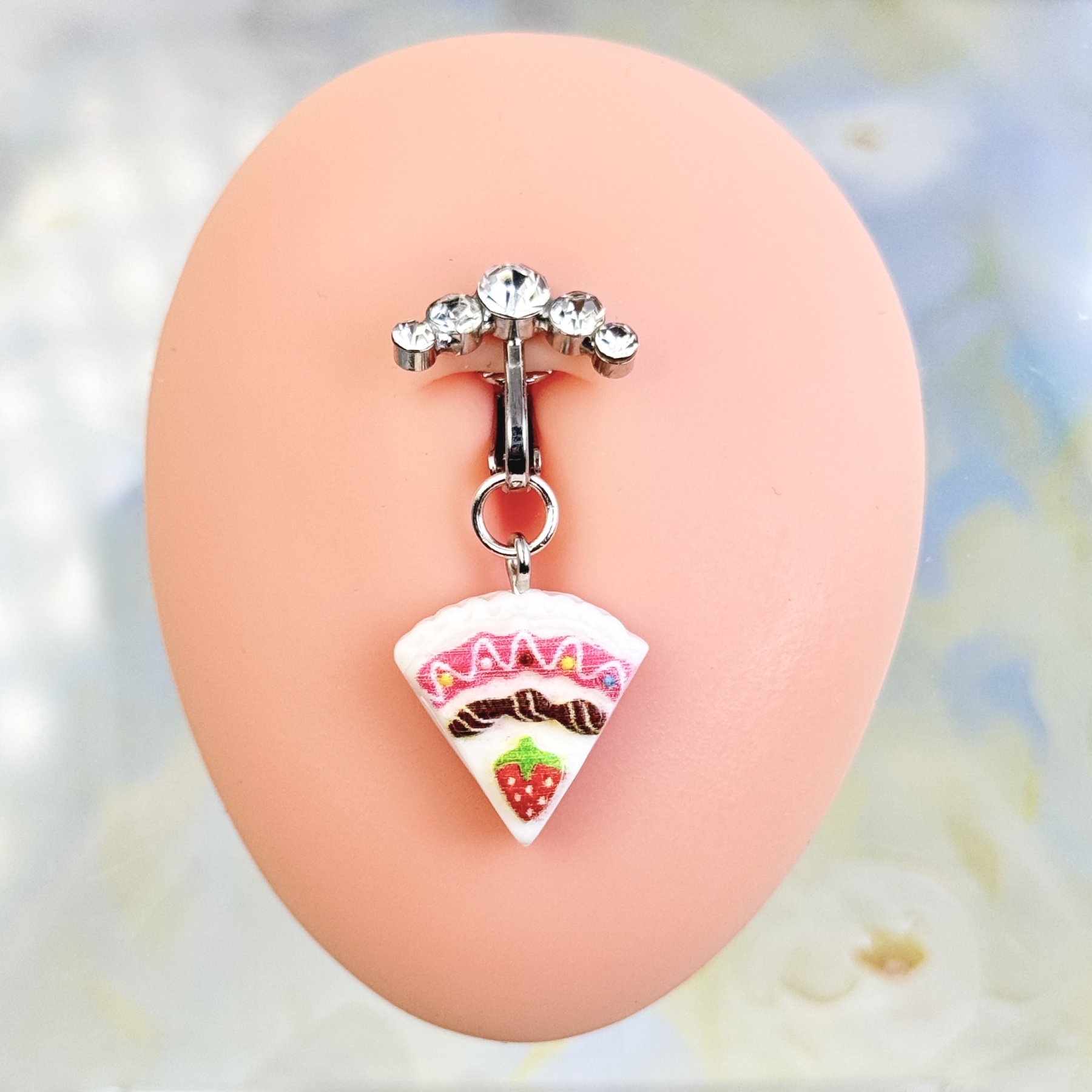 Non-piercing pizza charm navel clip