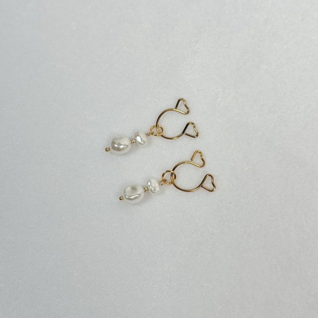 Freely adjustable nipple clamps