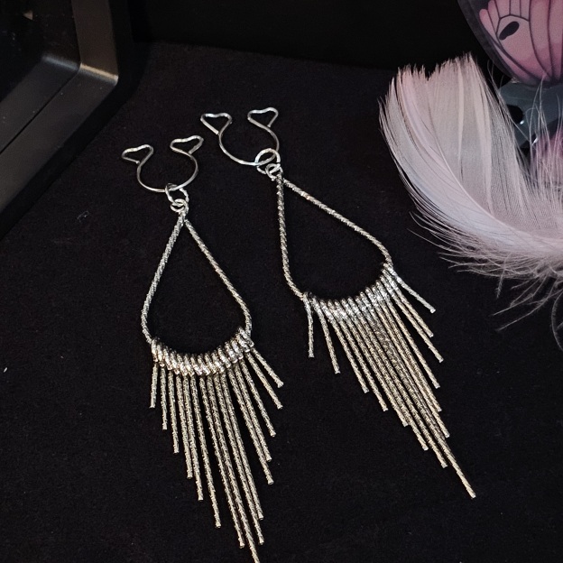 Twilight Tassel Clip