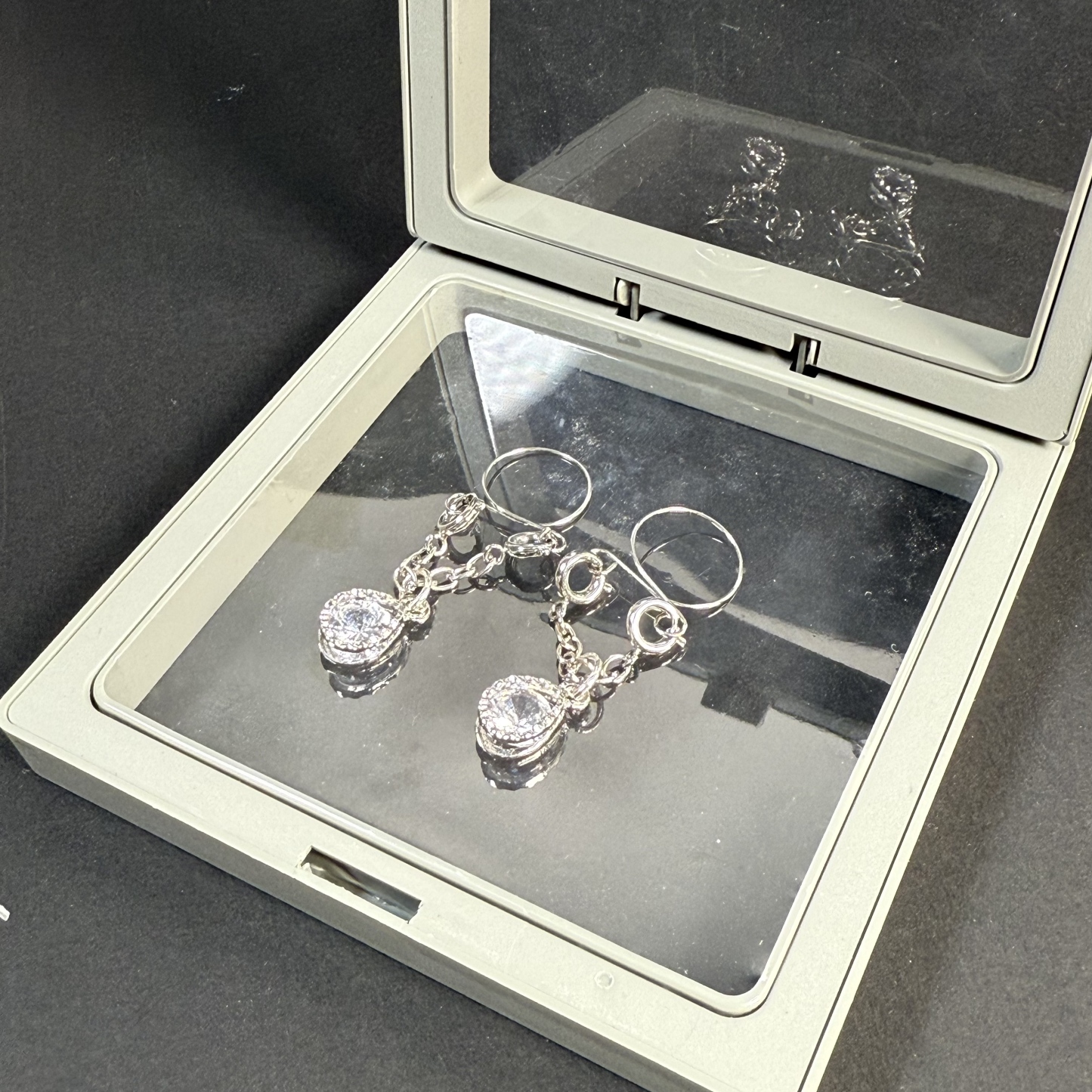 Nipple decoration-Moissanite