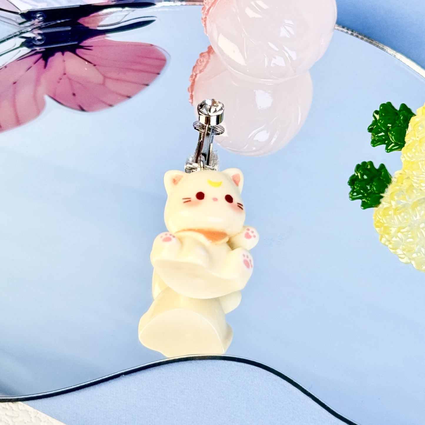 Dreamy Cat Kiss Non-Piercing Navel Clip