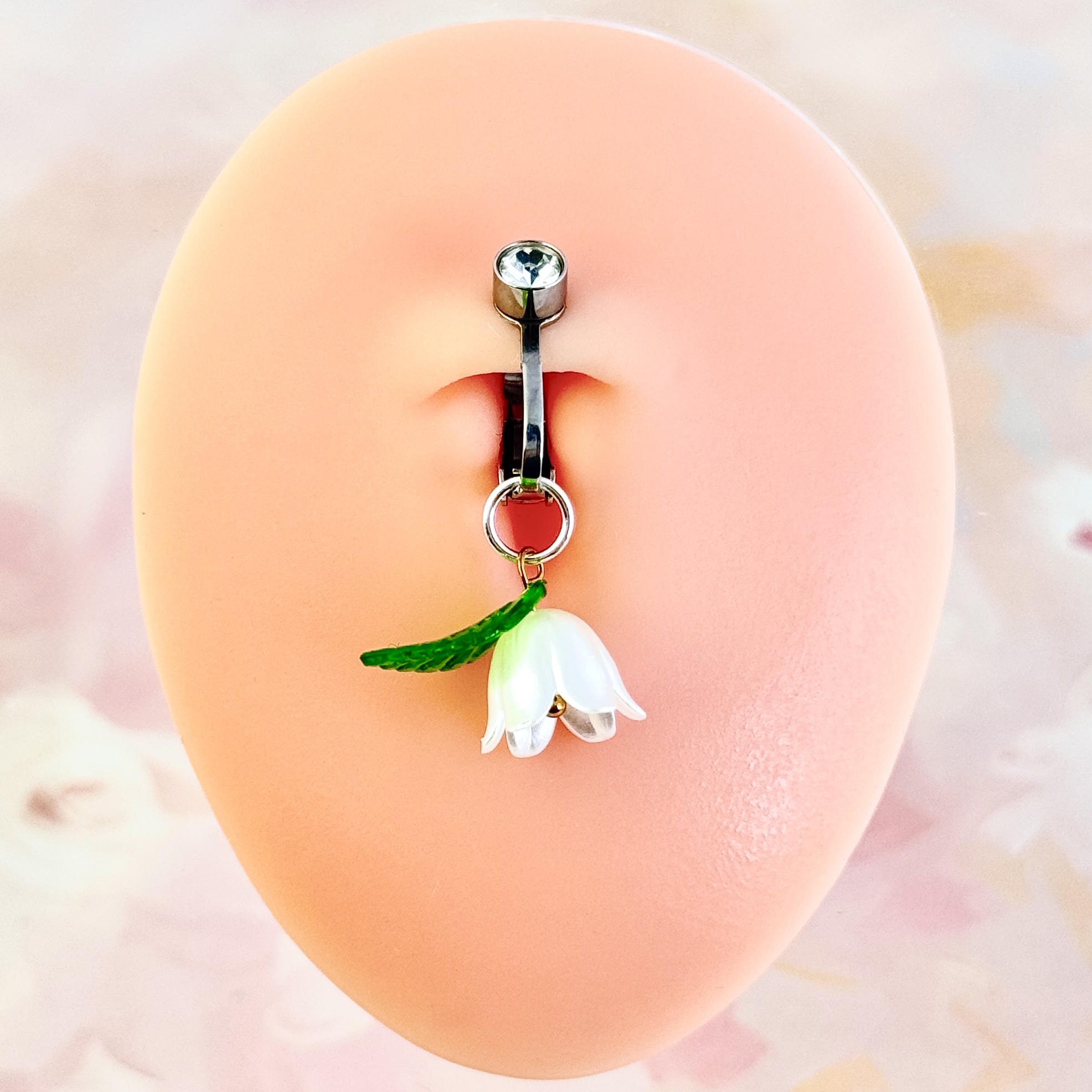 Gardenia petal navel clip