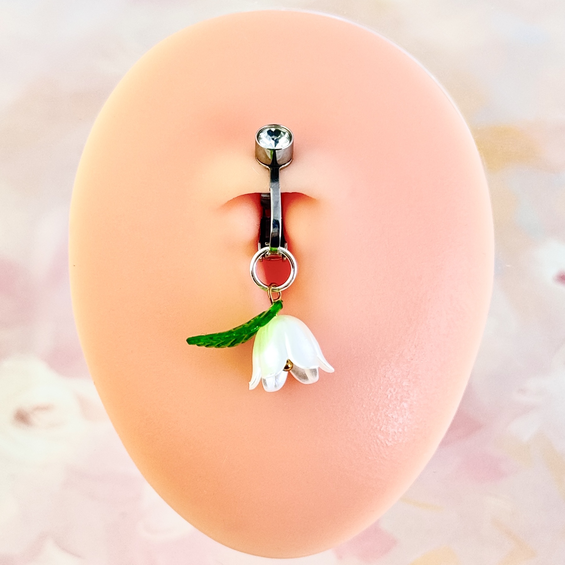 Gardenia petal navel clip