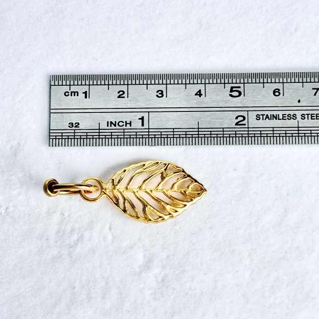 Luna Golden Leaf Navel Clip™