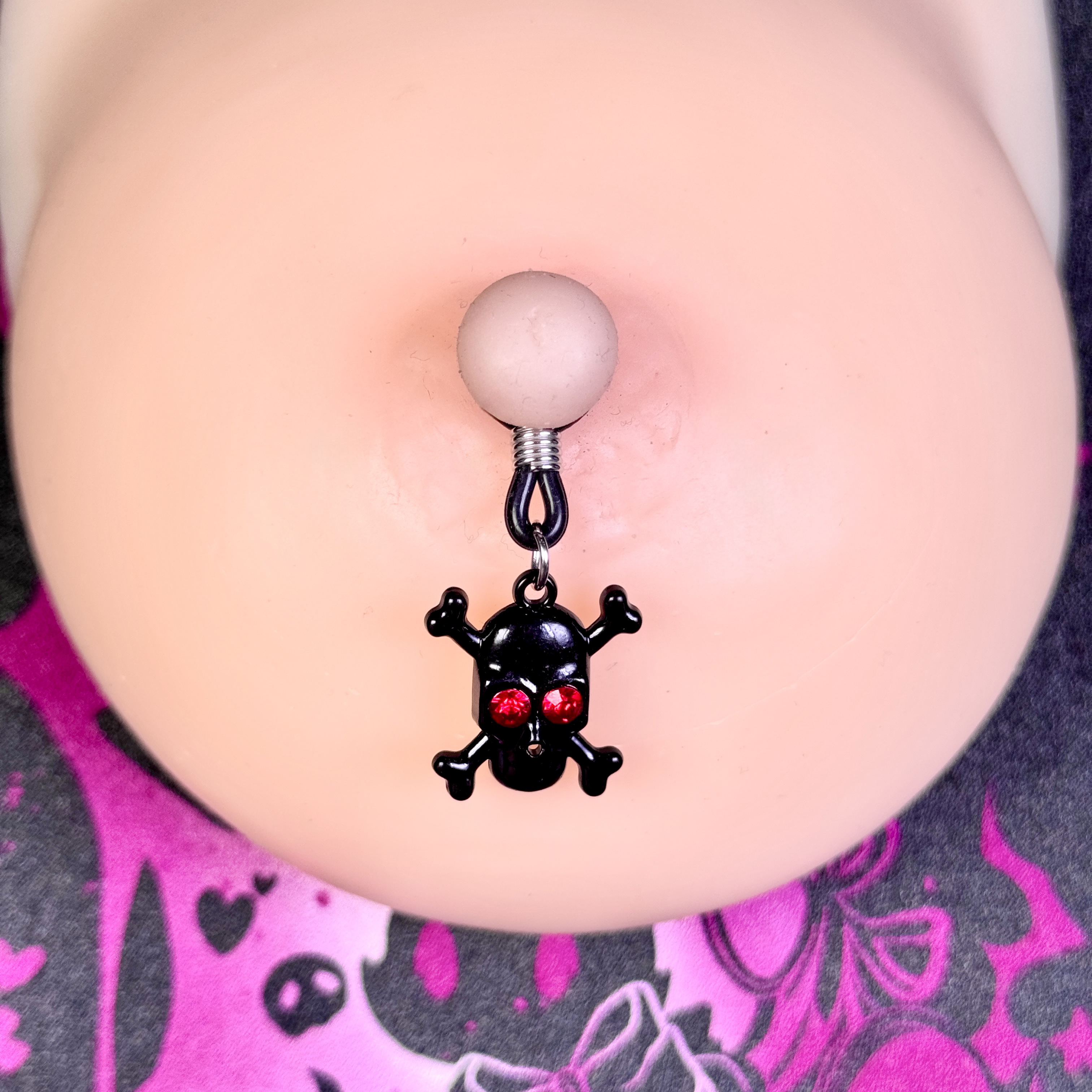 Dark Skull Non-Piercing Nipple Clamp