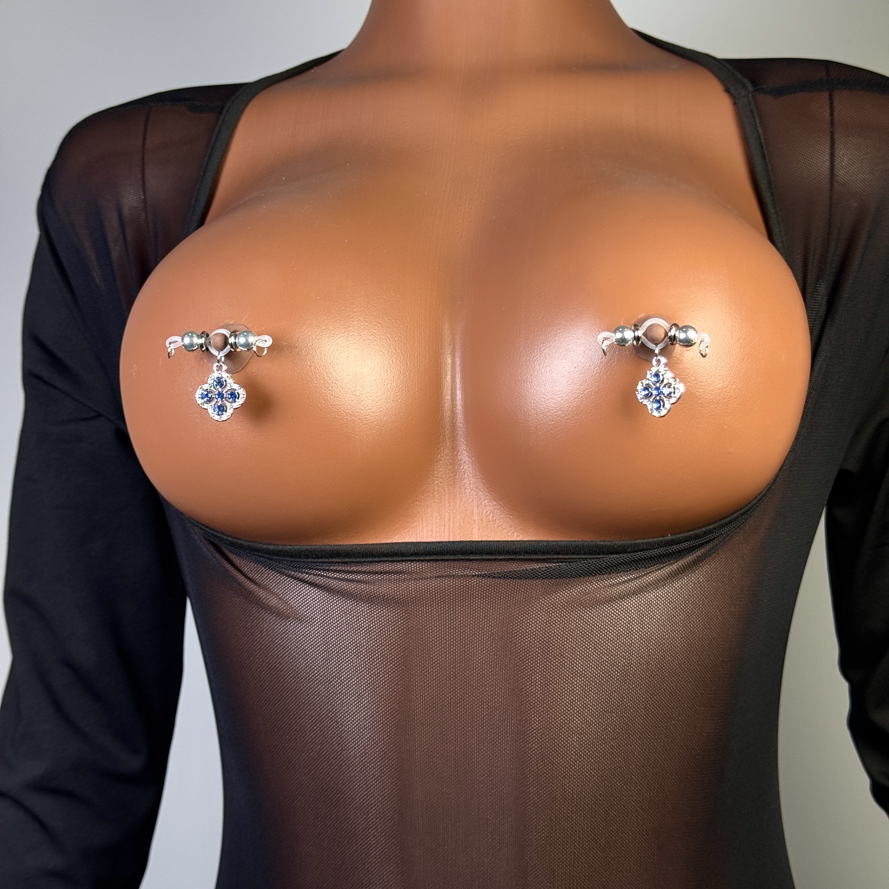 Sapphire Clover Nipple Clamps