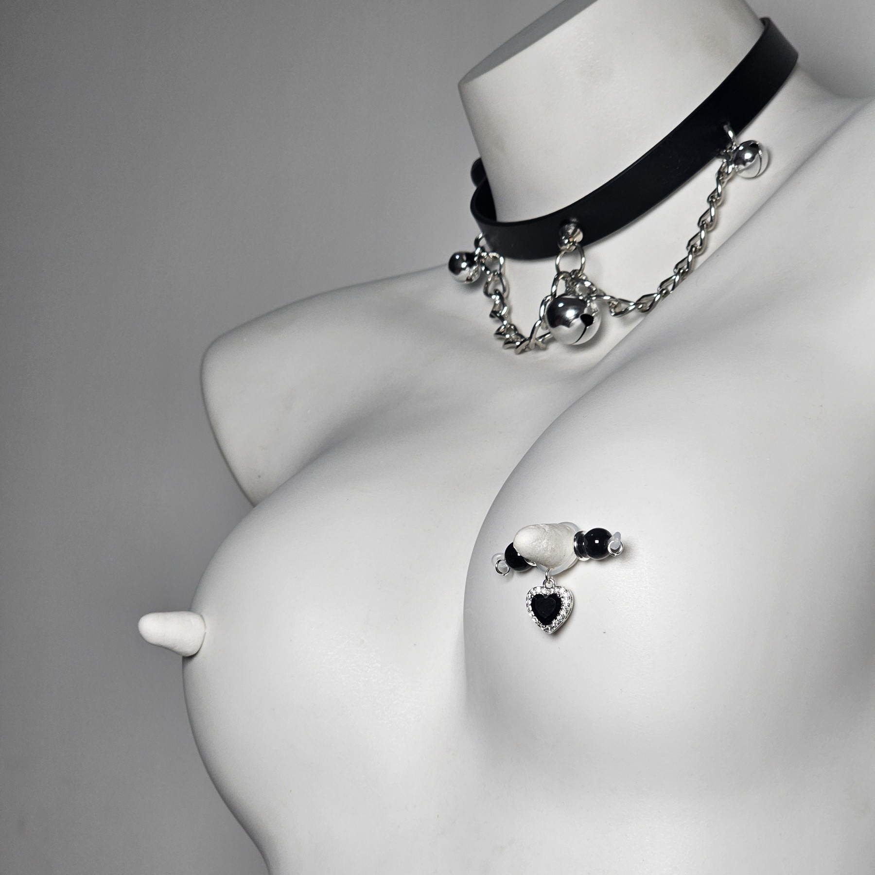 Black crystal + black gemstone